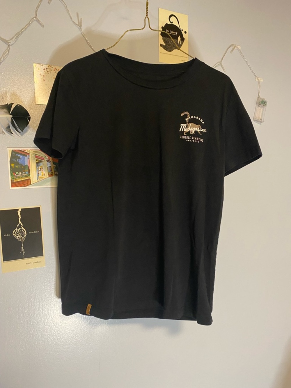 tentree Black Short Sleeve Graphic Tee
